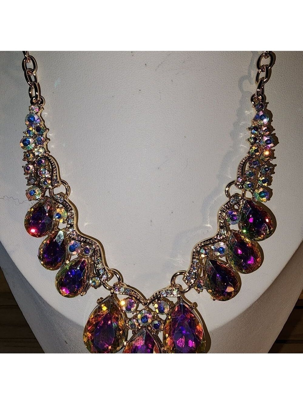Beautiful Aurora Borealis Fashion Statement NWOT - Picture 4 of 8